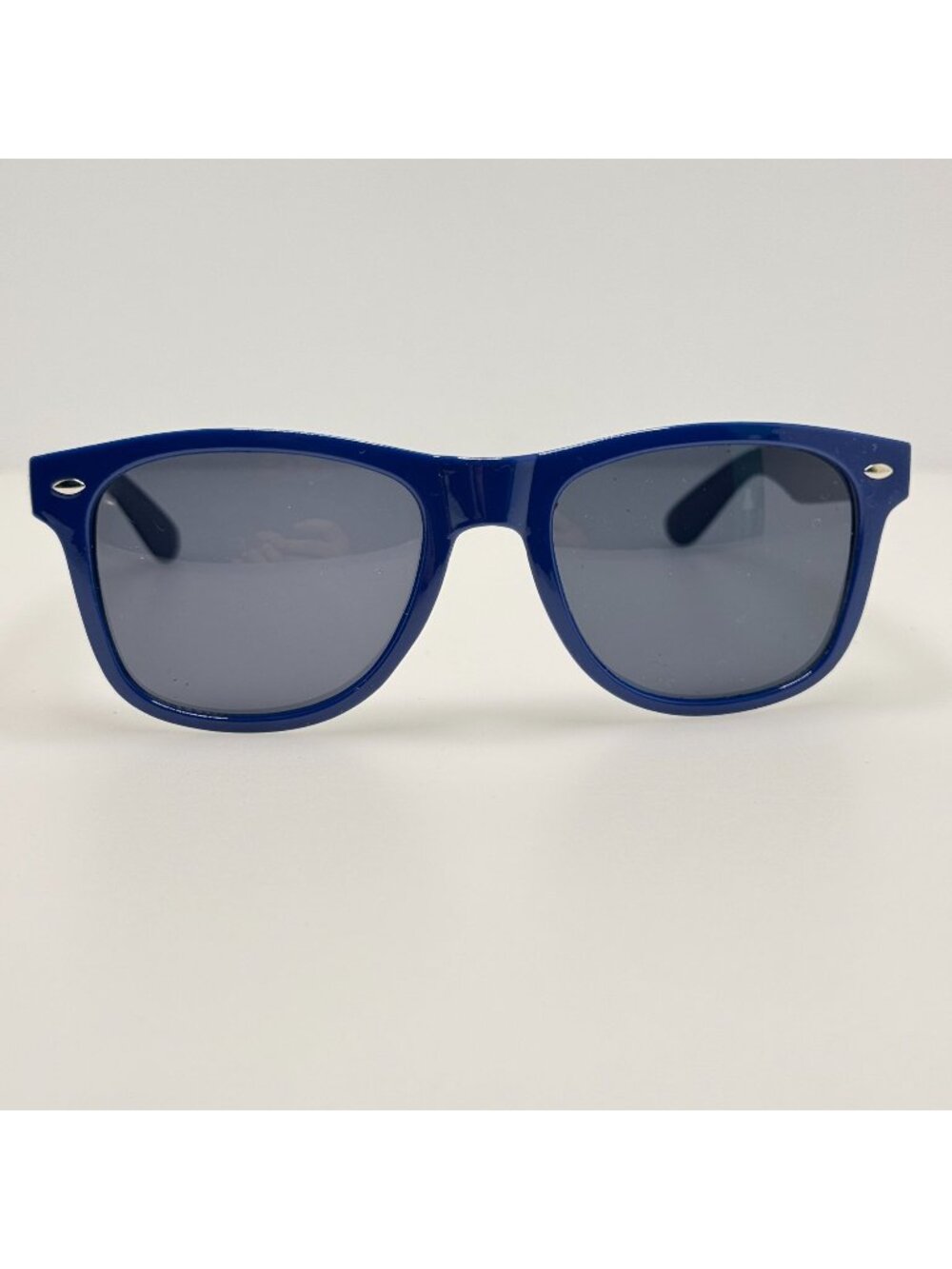 Unbranded Sunglasses Ford Go Further With Bag
